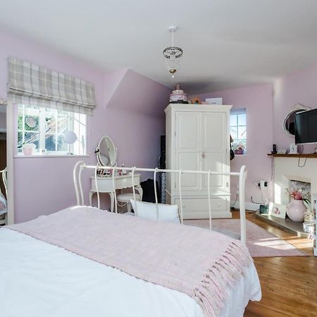 Pretty Country Home Dog Friendly On Request Henfield Exterior foto